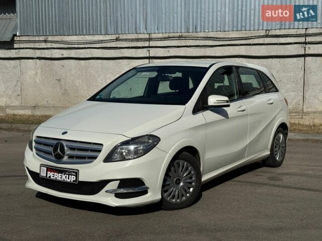 Белый Мерседес Б-класс, объемом двигателя 1.99 л и пробегом 158 тыс. км за 11999 $, фото 4 на Automoto.ua