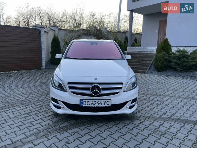 Белый Мерседес Б-класс, объемом двигателя 0 л и пробегом 65 тыс. км за 13900 $, фото 21 на Automoto.ua