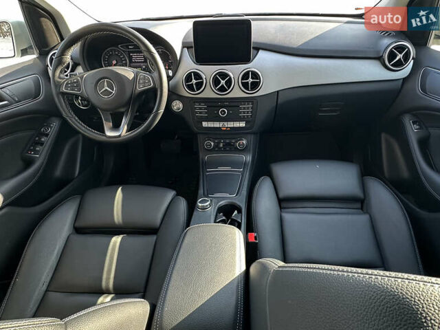 Білий Мерседес Б-клас, об'ємом двигуна 0 л та пробігом 68 тис. км за 13300 $, фото 21 на Automoto.ua