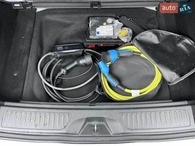 Білий Мерседес Б-клас, об'ємом двигуна 0 л та пробігом 96 тис. км за 9600 $, фото 11 на Automoto.ua