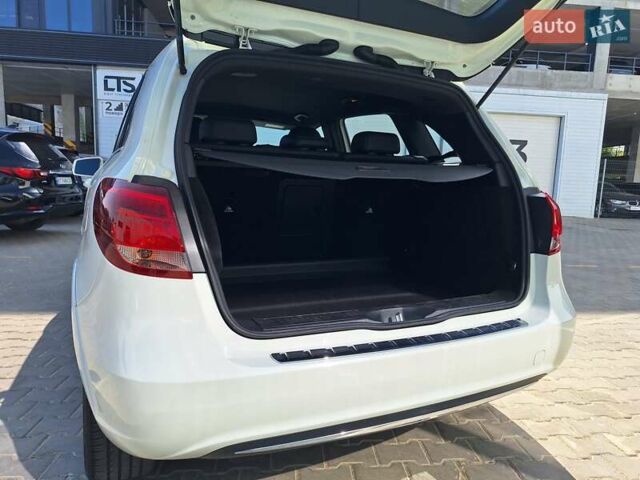 Белый Мерседес Б-класс, объемом двигателя 0 л и пробегом 82 тыс. км за 12300 $, фото 28 на Automoto.ua