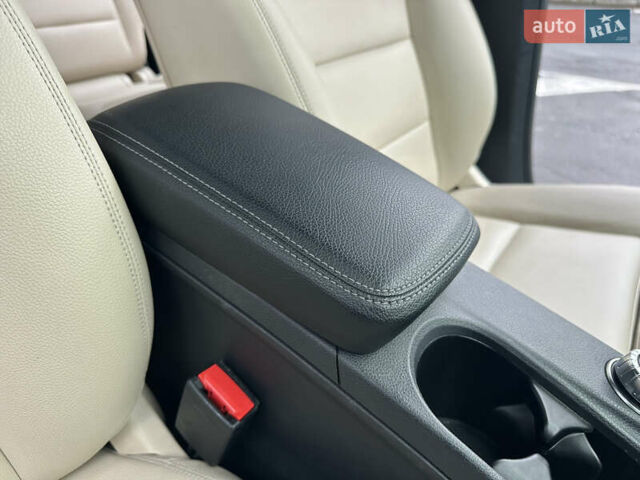 Белый Мерседес Б-класс, объемом двигателя 0 л и пробегом 40 тыс. км за 13750 $, фото 59 на Automoto.ua