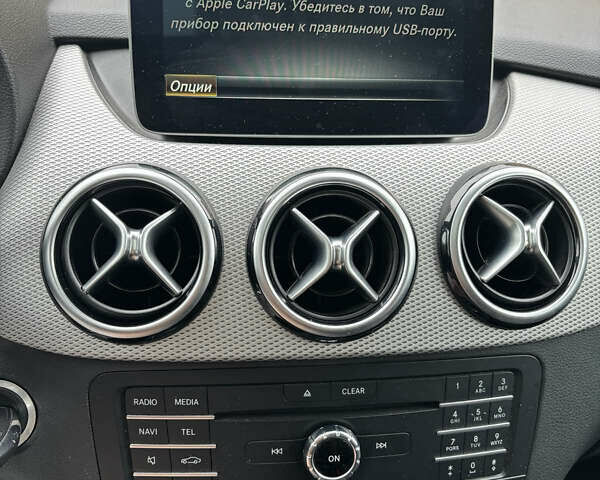 Белый Мерседес Б-класс, объемом двигателя 1.99 л и пробегом 60 тыс. км за 17200 $, фото 10 на Automoto.ua