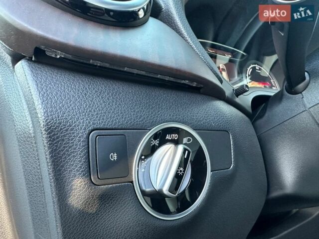 Білий Мерседес Б-клас, об'ємом двигуна 0 л та пробігом 40 тис. км за 13599 $, фото 35 на Automoto.ua