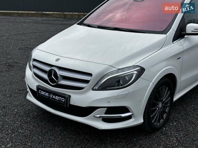 Белый Мерседес Б-класс, объемом двигателя 0 л и пробегом 47 тыс. км за 10699 $, фото 2 на Automoto.ua