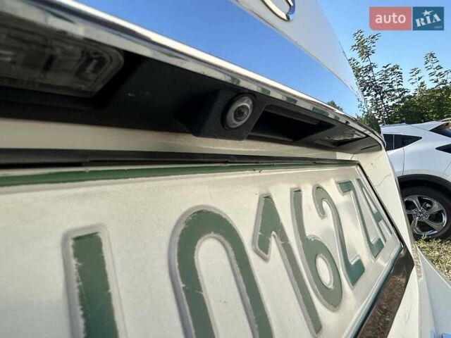 Белый Мерседес Б-класс, объемом двигателя 0 л и пробегом 82 тыс. км за 13600 $, фото 4 на Automoto.ua