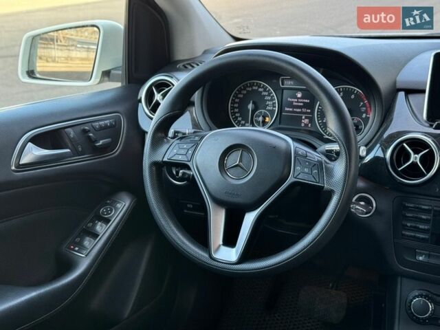 Белый Мерседес Б-класс, объемом двигателя 1.99 л и пробегом 158 тыс. км за 11999 $, фото 38 на Automoto.ua