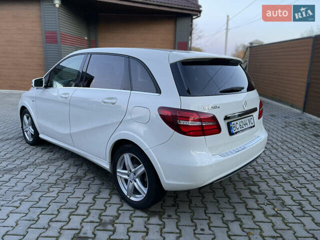 Белый Мерседес Б-класс, объемом двигателя 0 л и пробегом 65 тыс. км за 13900 $, фото 7 на Automoto.ua