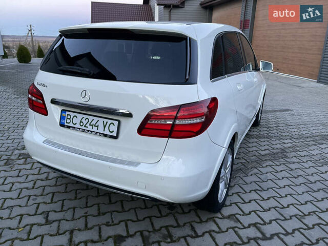 Белый Мерседес Б-класс, объемом двигателя 0 л и пробегом 65 тыс. км за 13900 $, фото 10 на Automoto.ua