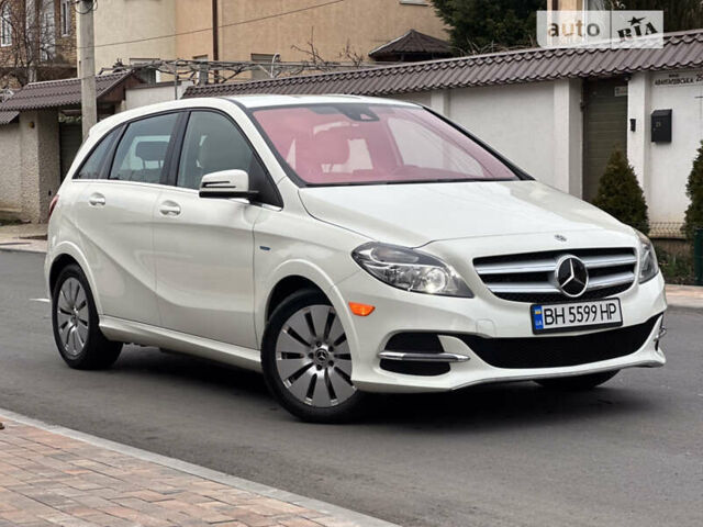 Білий Мерседес Б-клас, об'ємом двигуна 0 л та пробігом 47 тис. км за 13500 $, фото 1 на Automoto.ua