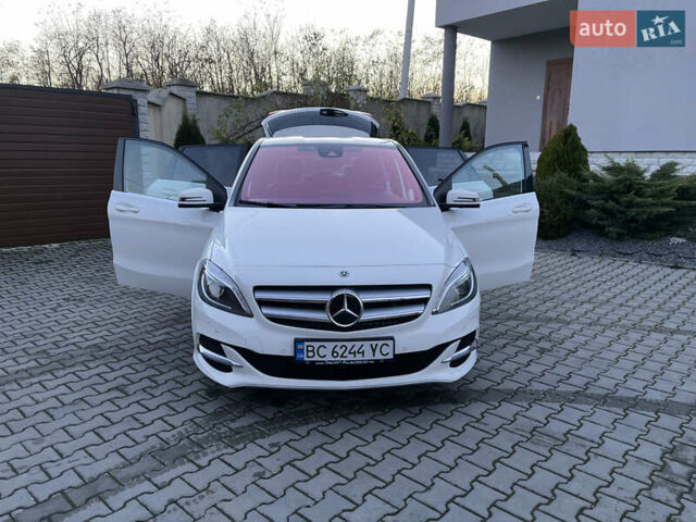 Белый Мерседес Б-класс, объемом двигателя 0 л и пробегом 65 тыс. км за 13900 $, фото 35 на Automoto.ua