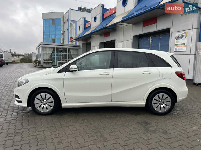 Білий Мерседес Б-клас, об'ємом двигуна 0 л та пробігом 96 тис. км за 9600 $, фото 4 на Automoto.ua