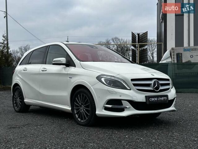 Белый Мерседес Б-класс, объемом двигателя 0 л и пробегом 47 тыс. км за 10699 $, фото 15 на Automoto.ua