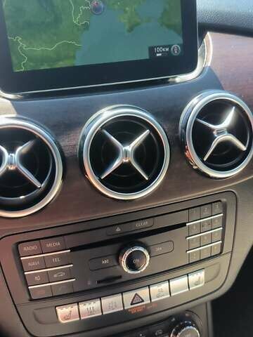 Белый Мерседес Б-класс, объемом двигателя 0 л и пробегом 74 тыс. км за 13500 $, фото 17 на Automoto.ua