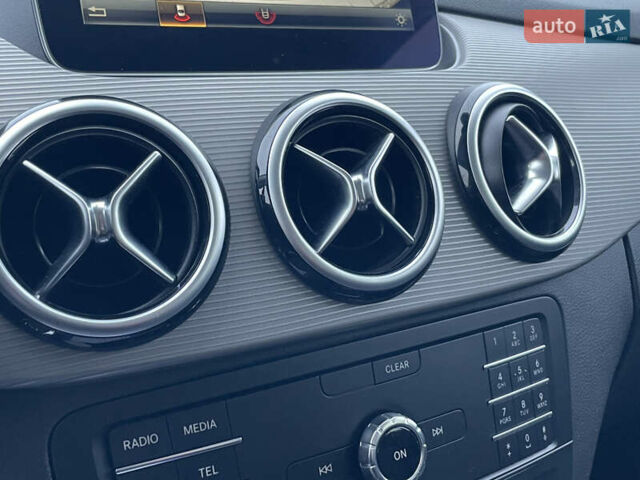 Белый Мерседес Б-класс, объемом двигателя 1.5 л и пробегом 70 тыс. км за 17900 $, фото 40 на Automoto.ua