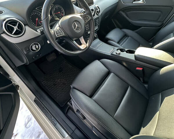 Білий Мерседес Б-клас, об'ємом двигуна 0 л та пробігом 68 тис. км за 13300 $, фото 12 на Automoto.ua