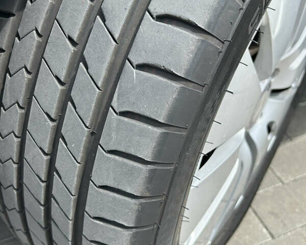 Белый Мерседес Б-класс, объемом двигателя 0 л и пробегом 74 тыс. км за 13500 $, фото 35 на Automoto.ua