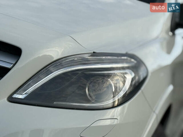 Білий Мерседес Б-клас, об'ємом двигуна 0 л та пробігом 60 тис. км за 10999 $, фото 13 на Automoto.ua