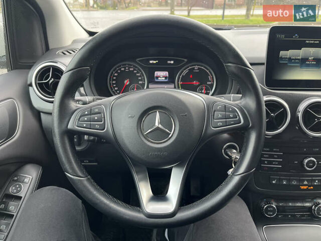 Білий Мерседес Б-клас, об'ємом двигуна 0 л та пробігом 96 тис. км за 9600 $, фото 24 на Automoto.ua