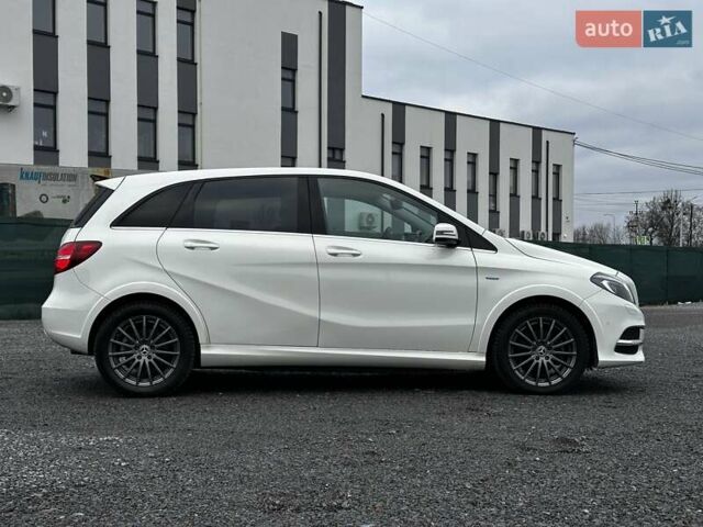 Белый Мерседес Б-класс, объемом двигателя 0 л и пробегом 47 тыс. км за 10699 $, фото 13 на Automoto.ua