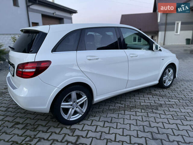 Белый Мерседес Б-класс, объемом двигателя 0 л и пробегом 65 тыс. км за 13900 $, фото 13 на Automoto.ua