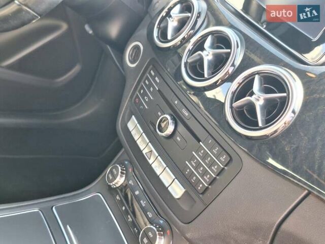 Белый Мерседес Б-класс, объемом двигателя 0 л и пробегом 82 тыс. км за 12300 $, фото 35 на Automoto.ua