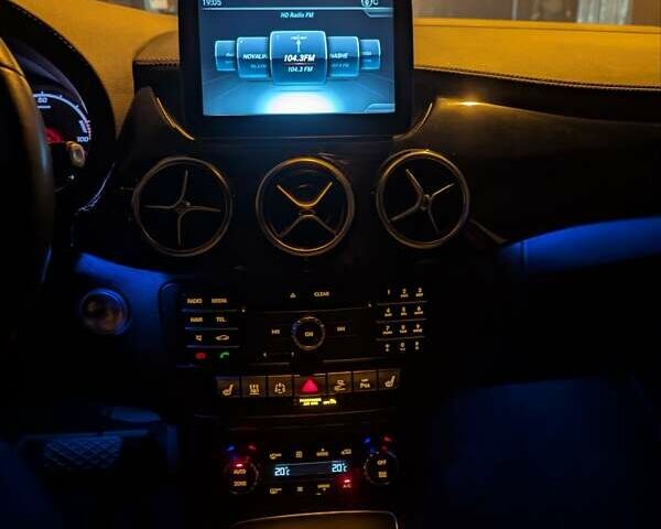 Білий Мерседес Б-клас, об'ємом двигуна 0 л та пробігом 82 тис. км за 12800 $, фото 16 на Automoto.ua