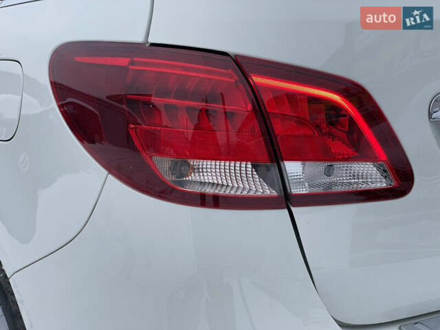 Белый Мерседес Б-класс, объемом двигателя 1.5 л и пробегом 70 тыс. км за 17900 $, фото 15 на Automoto.ua