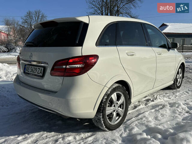Білий Мерседес Б-клас, об'ємом двигуна 0 л та пробігом 68 тис. км за 13300 $, фото 8 на Automoto.ua