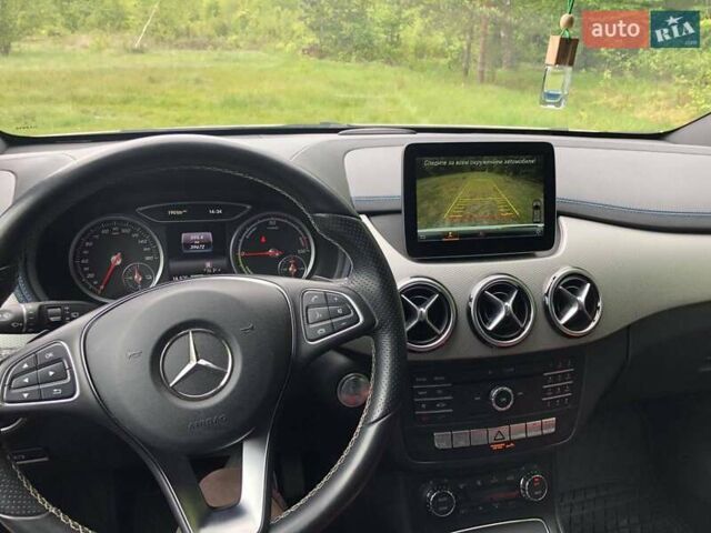 Белый Мерседес Б-класс, объемом двигателя 0 л и пробегом 43 тыс. км за 14800 $, фото 37 на Automoto.ua