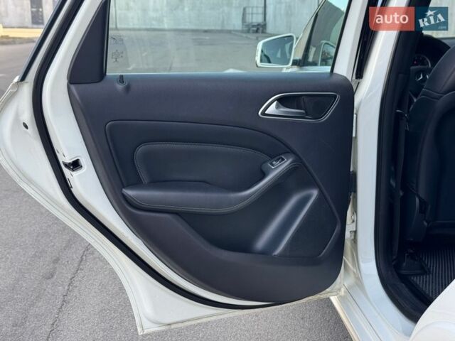 Белый Мерседес Б-класс, объемом двигателя 1.99 л и пробегом 158 тыс. км за 11999 $, фото 23 на Automoto.ua