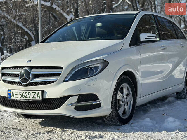 Білий Мерседес Б-клас, об'ємом двигуна 0 л та пробігом 68 тис. км за 13300 $, фото 2 на Automoto.ua