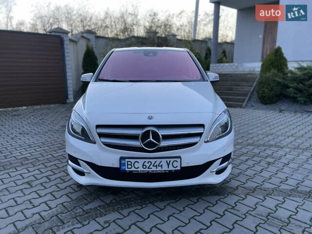 Белый Мерседес Б-класс, объемом двигателя 0 л и пробегом 65 тыс. км за 13900 $, фото 1 на Automoto.ua