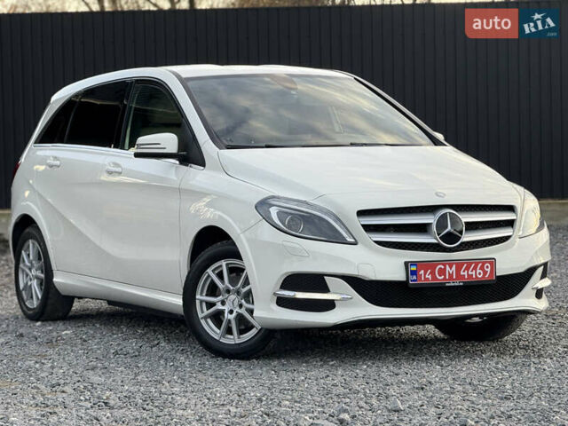 Білий Мерседес Б-клас, об'ємом двигуна 0 л та пробігом 60 тис. км за 10999 $, фото 4 на Automoto.ua