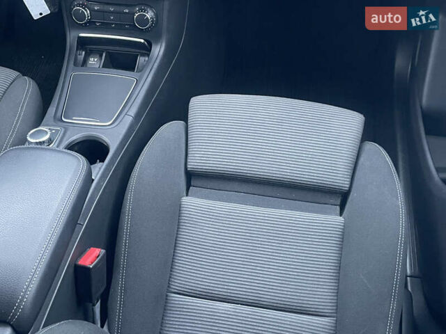 Белый Мерседес Б-класс, объемом двигателя 1.5 л и пробегом 70 тыс. км за 17900 $, фото 30 на Automoto.ua