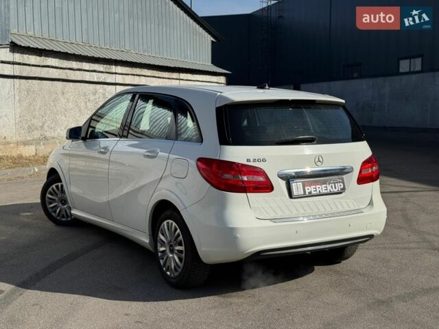 Белый Мерседес Б-класс, объемом двигателя 1.99 л и пробегом 158 тыс. км за 11999 $, фото 6 на Automoto.ua