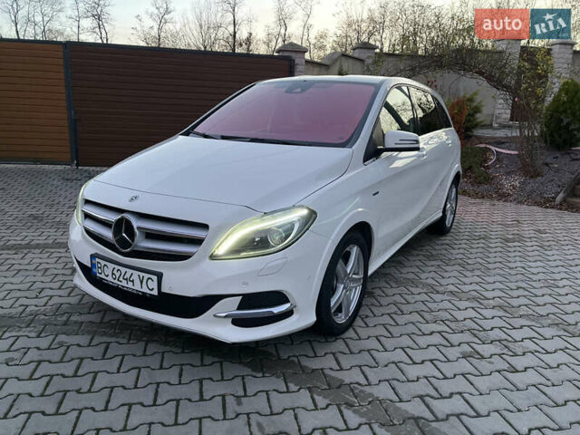 Белый Мерседес Б-класс, объемом двигателя 0 л и пробегом 65 тыс. км за 13900 $, фото 39 на Automoto.ua