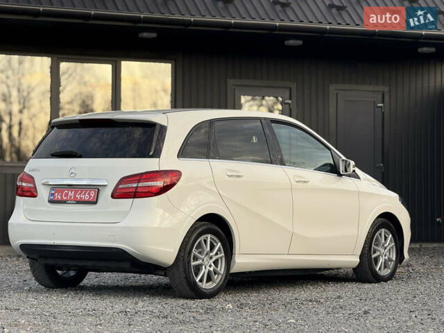 Білий Мерседес Б-клас, об'ємом двигуна 0 л та пробігом 60 тис. км за 10999 $, фото 17 на Automoto.ua