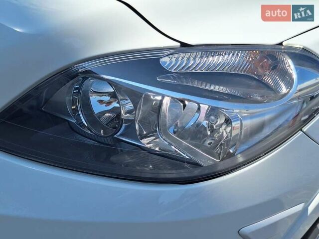 Белый Мерседес Б-класс, объемом двигателя 0 л и пробегом 82 тыс. км за 12300 $, фото 16 на Automoto.ua