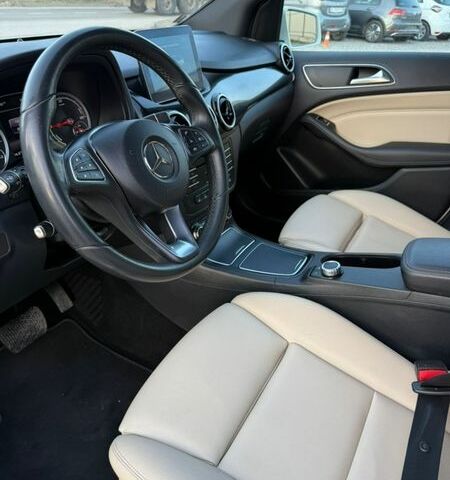 Белый Мерседес Б-класс, объемом двигателя 0 л и пробегом 60 тыс. км за 10799 $, фото 28 на Automoto.ua