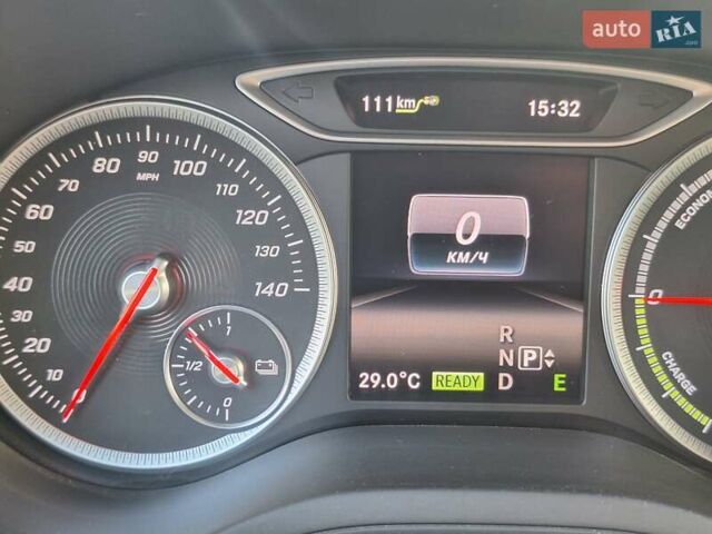 Белый Мерседес Б-класс, объемом двигателя 0 л и пробегом 82 тыс. км за 12300 $, фото 40 на Automoto.ua