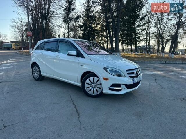 Білий Мерседес Б-клас, об'ємом двигуна 0 л та пробігом 40 тис. км за 13599 $, фото 5 на Automoto.ua