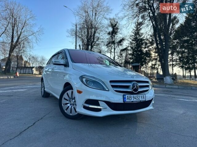 Білий Мерседес Б-клас, об'ємом двигуна 0 л та пробігом 40 тис. км за 13599 $, фото 1 на Automoto.ua