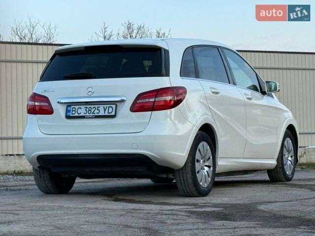 Белый Мерседес Б-класс, объемом двигателя 0 л и пробегом 60 тыс. км за 10799 $, фото 15 на Automoto.ua