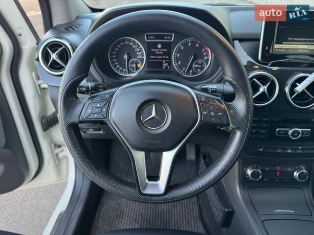 Белый Мерседес Б-класс, объемом двигателя 1.99 л и пробегом 158 тыс. км за 11999 $, фото 14 на Automoto.ua