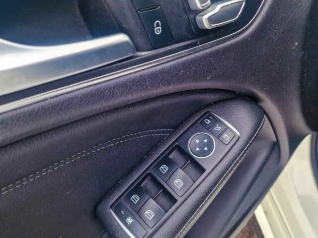 Білий Мерседес Б-клас, об'ємом двигуна 2 л та пробігом 110 тис. км за 2700 $, фото 9 на Automoto.ua