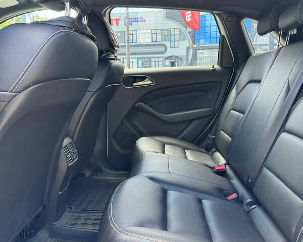 Белый Мерседес Б-класс, объемом двигателя 0 л и пробегом 67 тыс. км за 10750 $, фото 7 на Automoto.ua