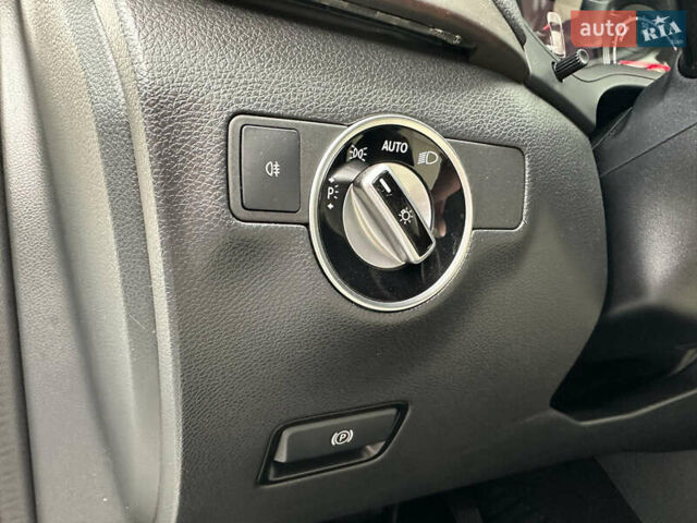 Белый Мерседес Б-класс, объемом двигателя 0 л и пробегом 40 тыс. км за 13750 $, фото 37 на Automoto.ua