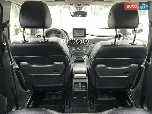 Белый Мерседес Б-класс, объемом двигателя 2.2 л и пробегом 192 тыс. км за 14600 $, фото 30 на Automoto.ua