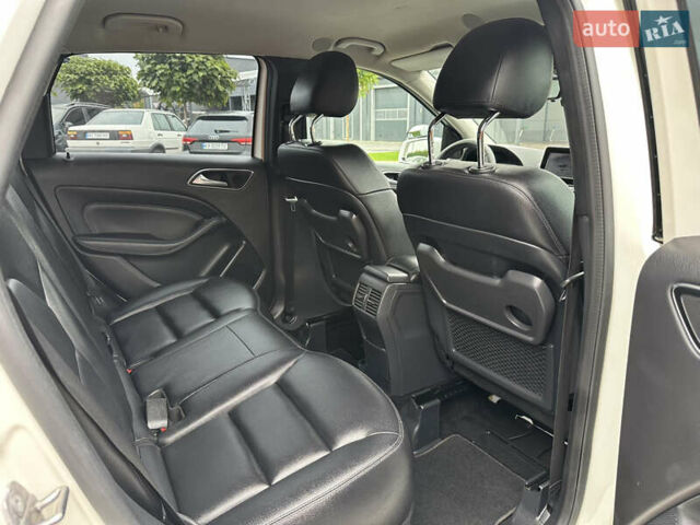 Белый Мерседес Б-класс, объемом двигателя 2.2 л и пробегом 192 тыс. км за 14600 $, фото 26 на Automoto.ua